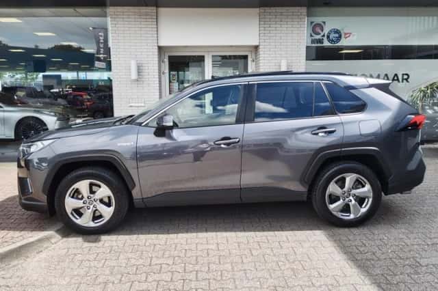 Toyota RAV4 (2019) thumbnail 3