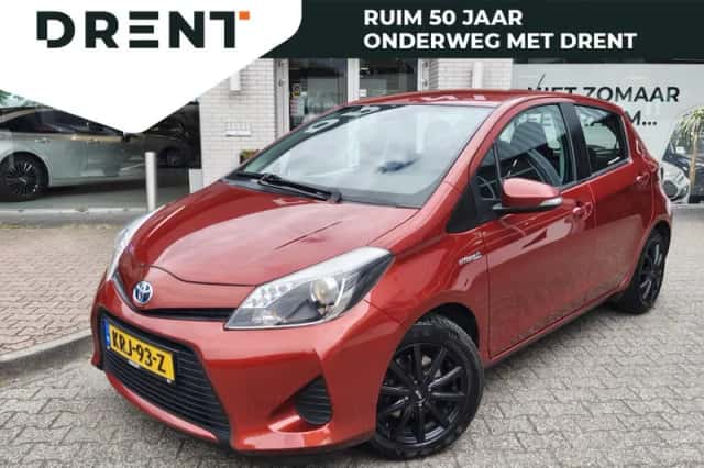 Toyota Yaris (2013) thumbnail 1