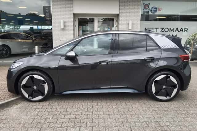 Volkswagen ID.3 (2020) thumbnail 3