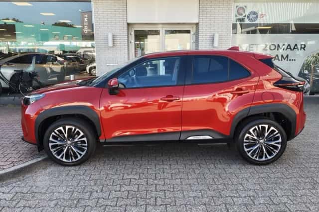Toyota Yaris Cross (2022) thumbnail 3