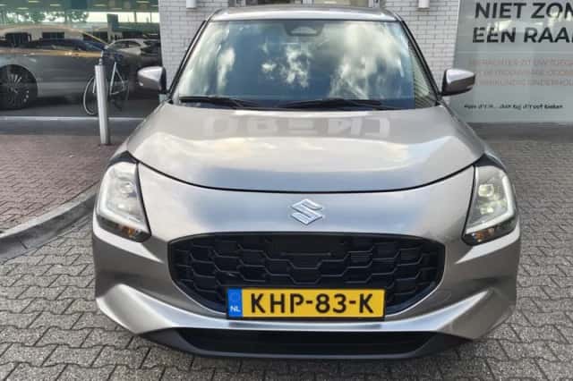 Suzuki Swift (2025) thumbnail 6