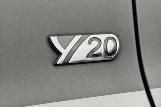 Toyota Yaris (2019) thumbnail 6