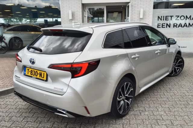 Toyota Corolla (2023) thumbnail 4