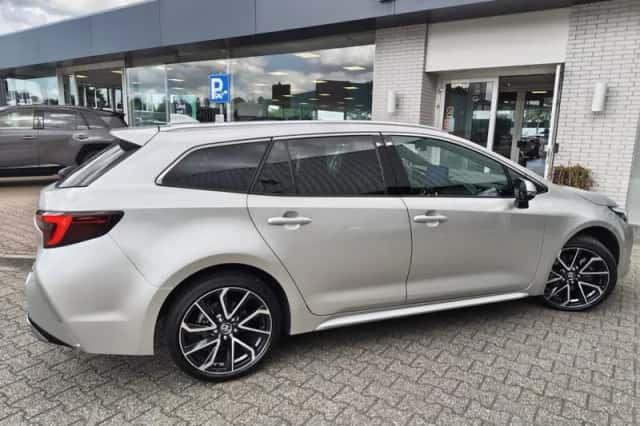 Toyota Corolla (2023) thumbnail 5