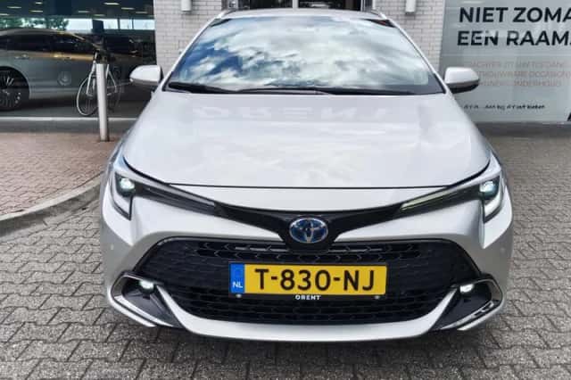 Toyota Corolla (2023) thumbnail 6