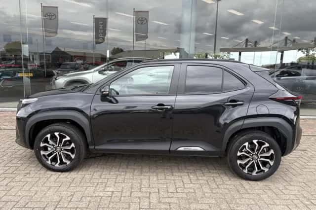 Toyota Yaris Cross (2026) thumbnail 3