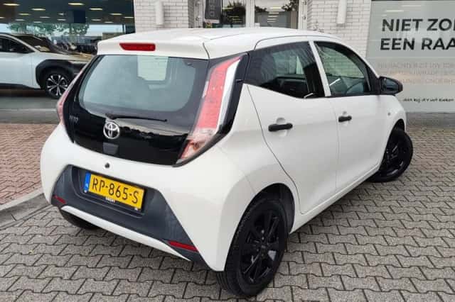 Toyota Aygo (2018) thumbnail 4