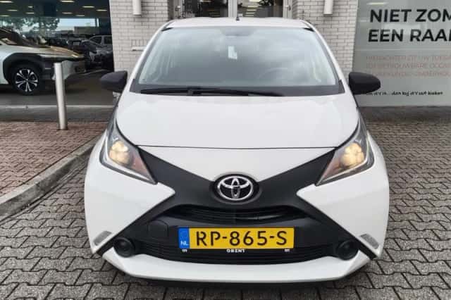 Toyota Aygo (2018) thumbnail 6