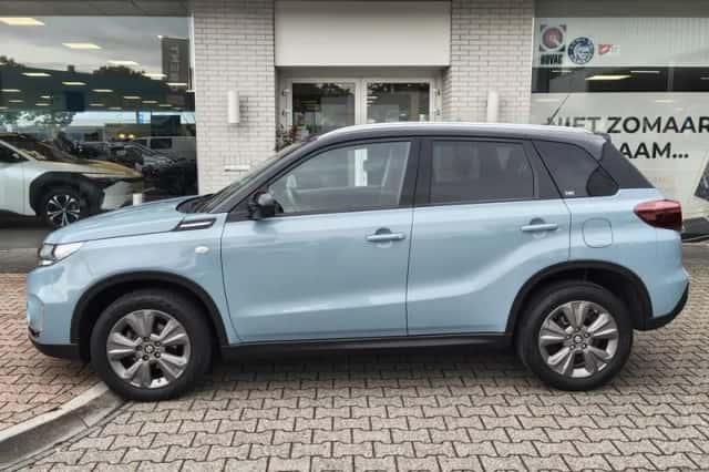 Suzuki Vitara (2023) thumbnail 3