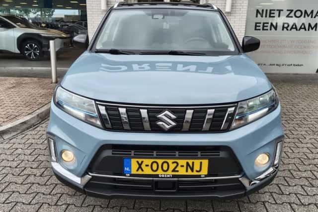 Suzuki Vitara (2023) thumbnail 6