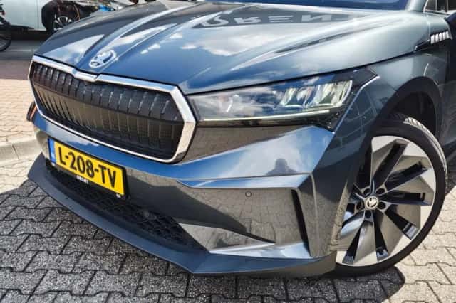 Škoda Enyaq (2021) thumbnail 2