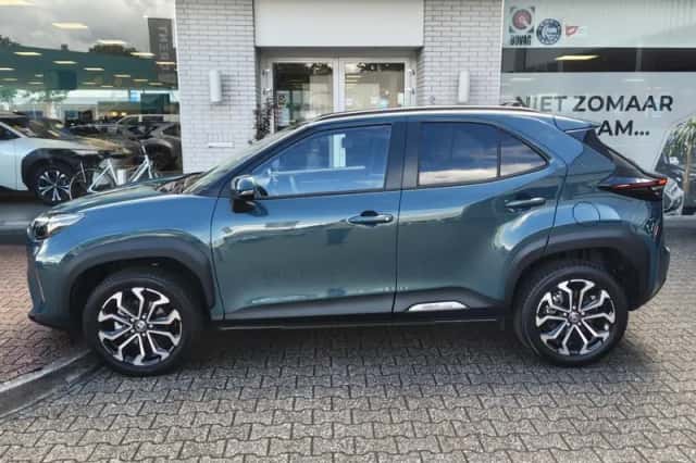 Toyota Yaris Cross (2025) thumbnail 3