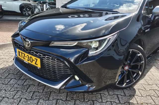 Toyota Corolla (2022) thumbnail 2