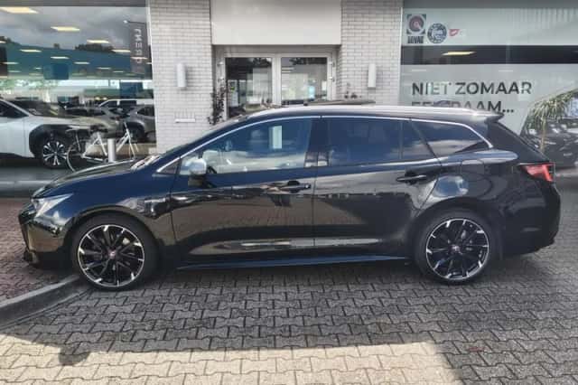 Toyota Corolla (2022) thumbnail 3