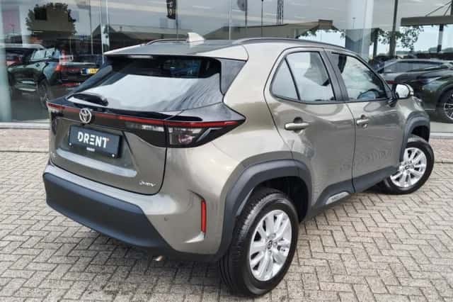 Toyota Yaris Cross (2025) thumbnail 4