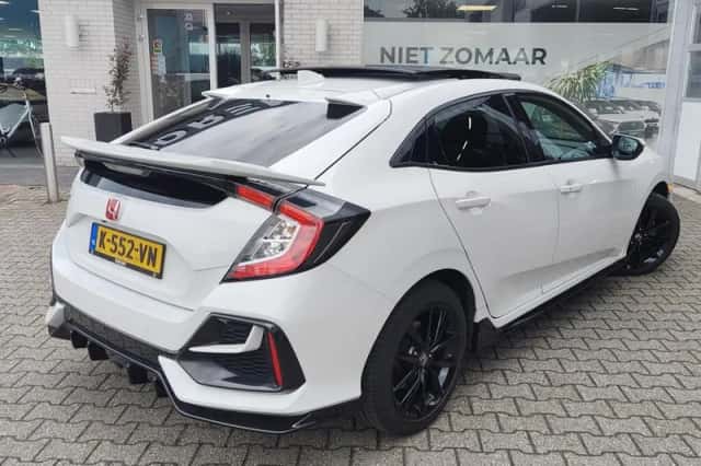 Honda Civic (2021) thumbnail 4