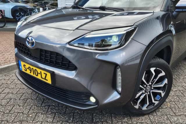 Toyota Yaris Cross (2023) thumbnail 2
