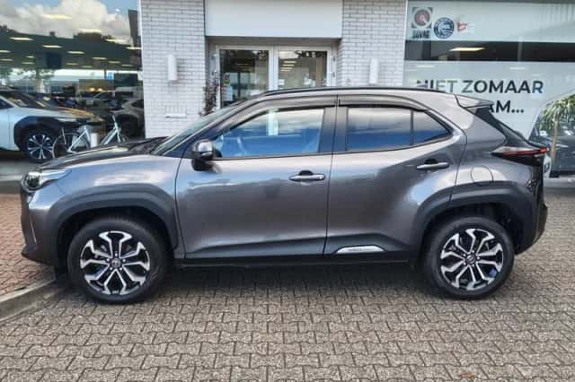 Toyota Yaris Cross (2023) thumbnail 3