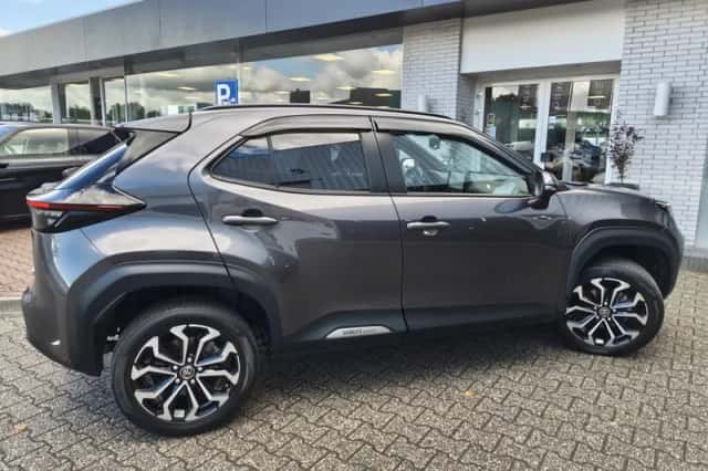 Toyota Yaris Cross (2023) thumbnail 5