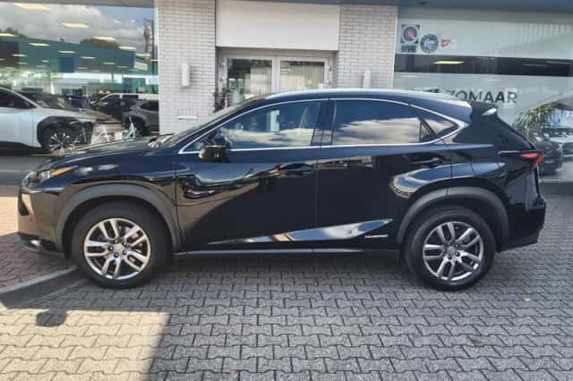 Lexus NX (2015) thumbnail 3