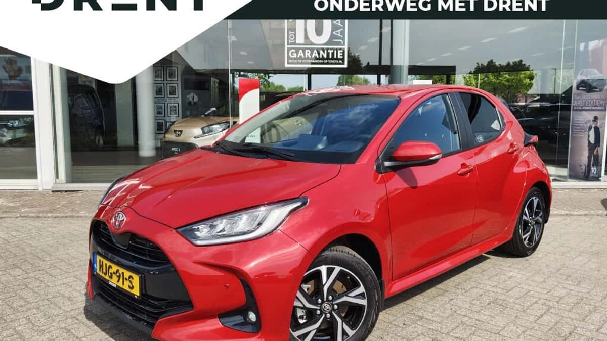 Toyota Yaris (2024) — foto 1
