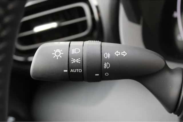 Toyota Yaris (2024) thumbnail 11