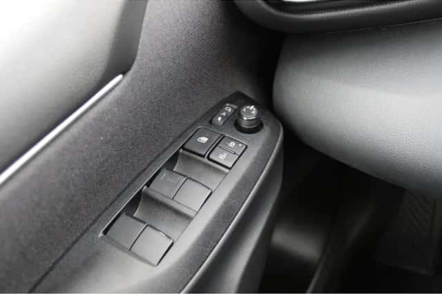 Toyota Yaris (2024) thumbnail 24