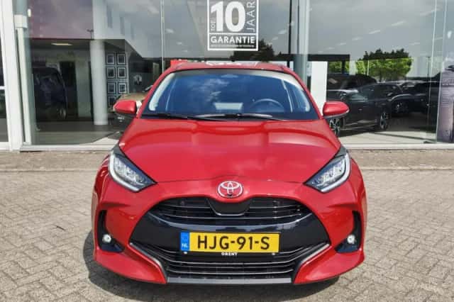 Toyota Yaris (2024) thumbnail 6
