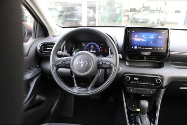 Toyota Yaris (2024) thumbnail 8