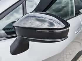 Toyota C-HR (2024) thumbnail 35