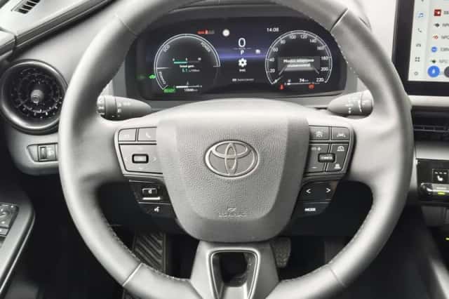 Toyota C-HR (2025) thumbnail 9