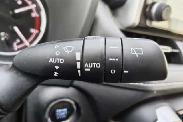 Toyota RAV4 (2019) thumbnail 13