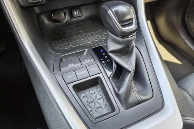 Toyota RAV4 (2019) thumbnail 23