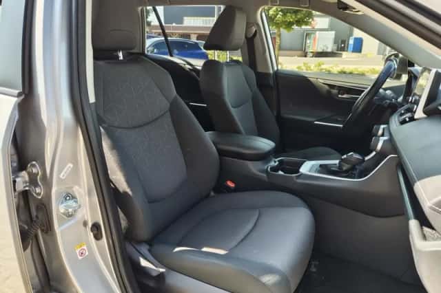 Toyota RAV4 (2019) thumbnail 30