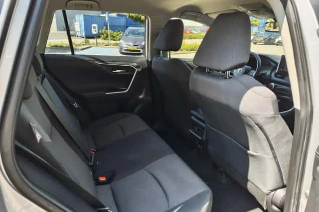 Toyota RAV4 (2019) thumbnail 31