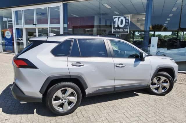 Toyota RAV4 (2019) thumbnail 5