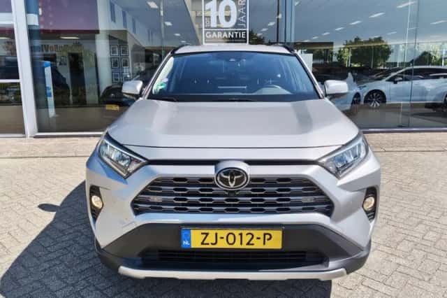 Toyota RAV4 (2019) thumbnail 6