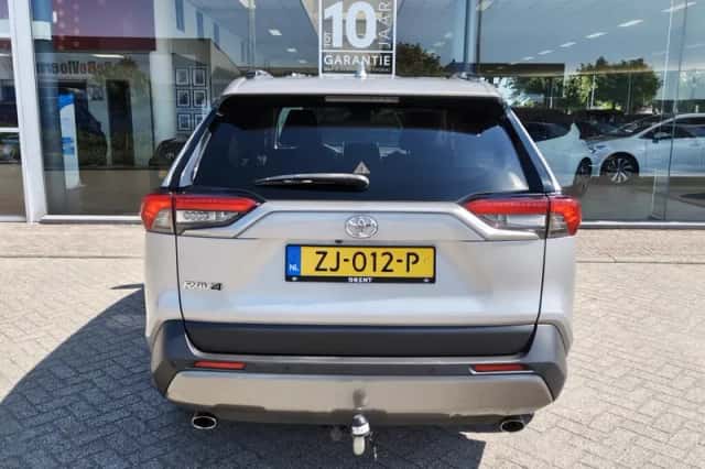 Toyota RAV4 (2019) thumbnail 7
