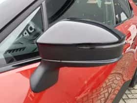 Toyota C-HR (2024) thumbnail 40