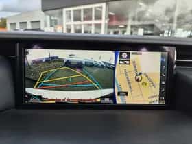 Lexus IS (2018) thumbnail 16
