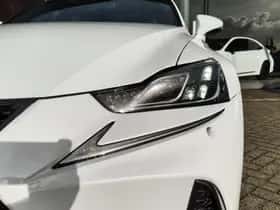 Lexus IS (2018) thumbnail 36