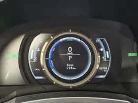 Lexus IS (2018) thumbnail 10
