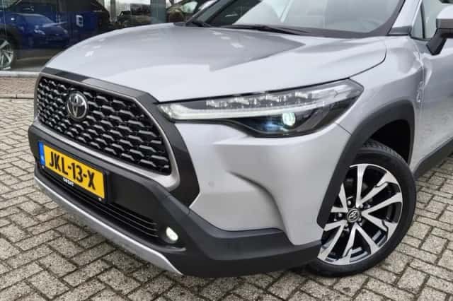 Toyota Corolla (2025) thumbnail 2