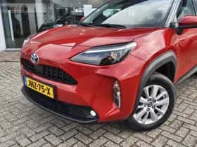 Toyota Yaris Cross (2023) thumbnail 2
