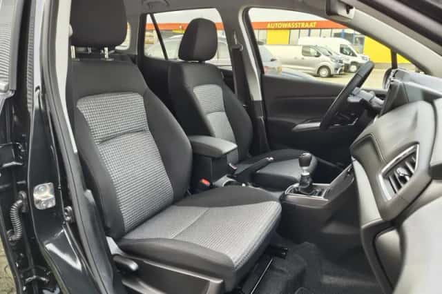 Suzuki S-Cross (2025) thumbnail 29