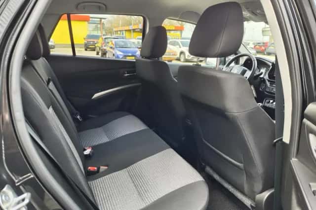 Suzuki S-Cross (2025) thumbnail 30