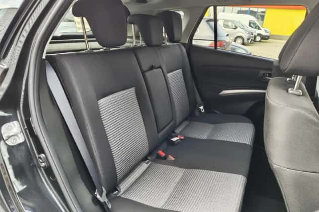 Suzuki S-Cross (2025) thumbnail 31