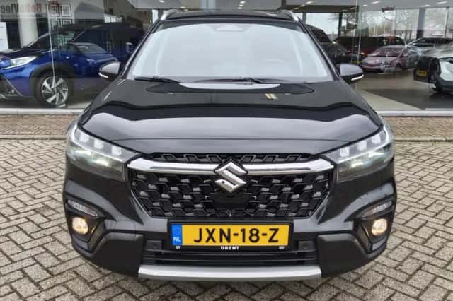 Suzuki S-Cross (2025) thumbnail 6