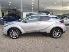Toyota C-HR (2023) thumbnail 3