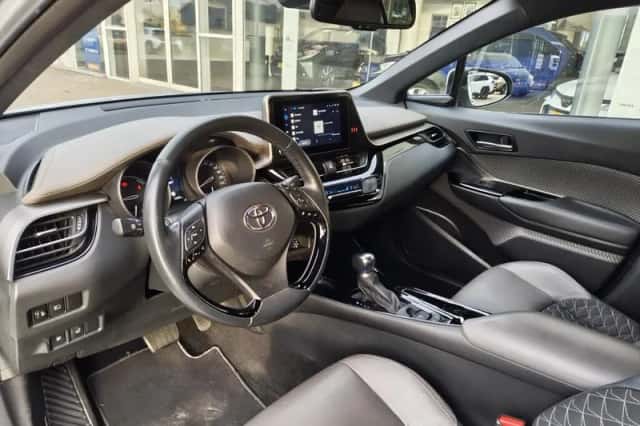 Toyota C-HR (2023) thumbnail 28